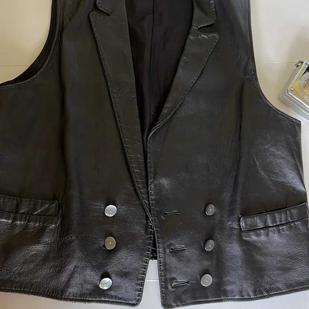 Vintage Genuine Leather Vest - Picture 15 of 15